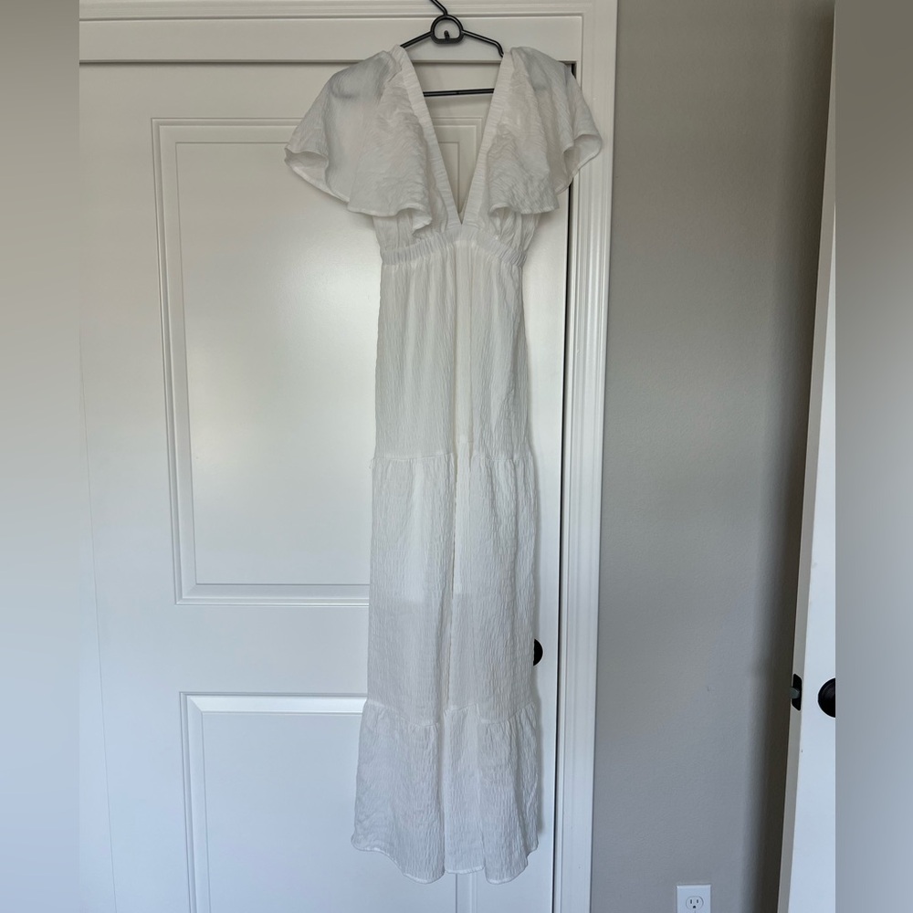 White maxi dress
